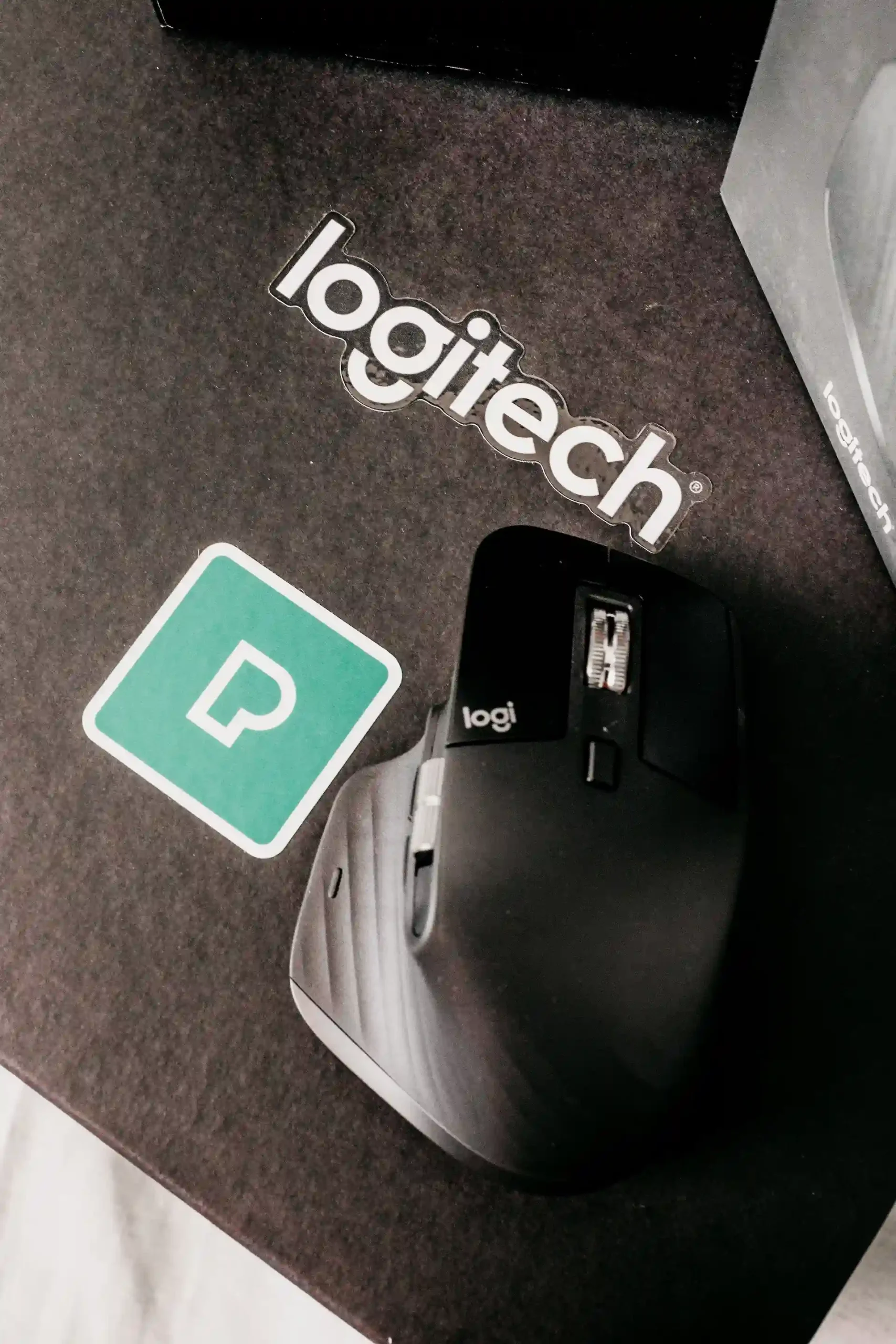 Clavier gaming Logitech G512 X avec switches analogiques, barre RGB et commandes multimédias.